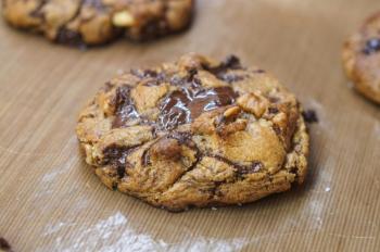  Les Cookies au Chocolat et aux Noix : Un Délice Gourmand à Déguster Sans Modération