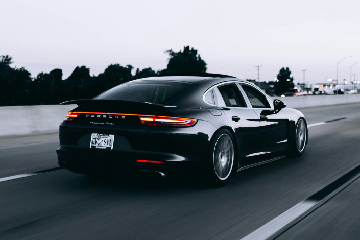 eblouissante-panamera-la-porsche-qui-allie-luxe-et-performance