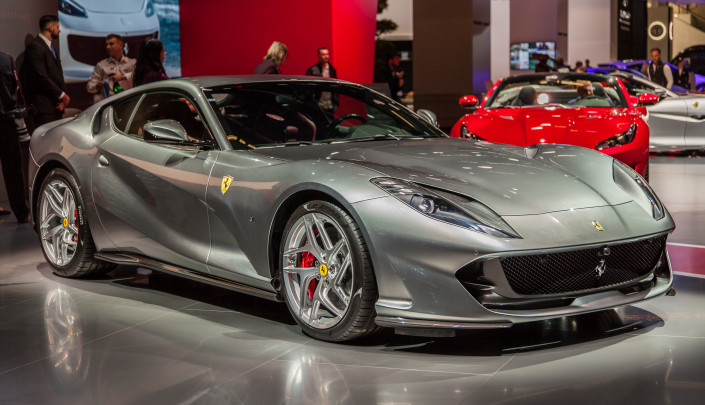 ferrari-812-superfast-la-fusion-ultime-de-la-performance-et-de-lelegance