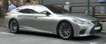  La magnifique Lexus LS: Luxe et performance au rendez-vous