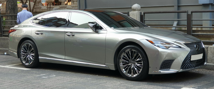 la-magnifique-lexus-ls-luxe-et-performance-au-rendez-vous