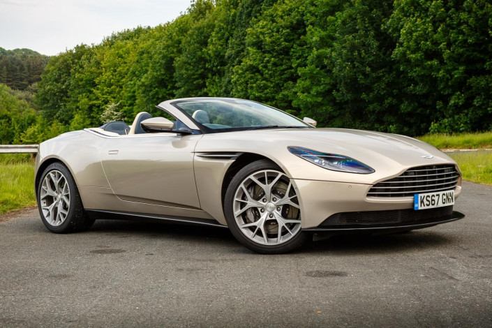la-majestueuse-puissance-de-laston-martin-db11