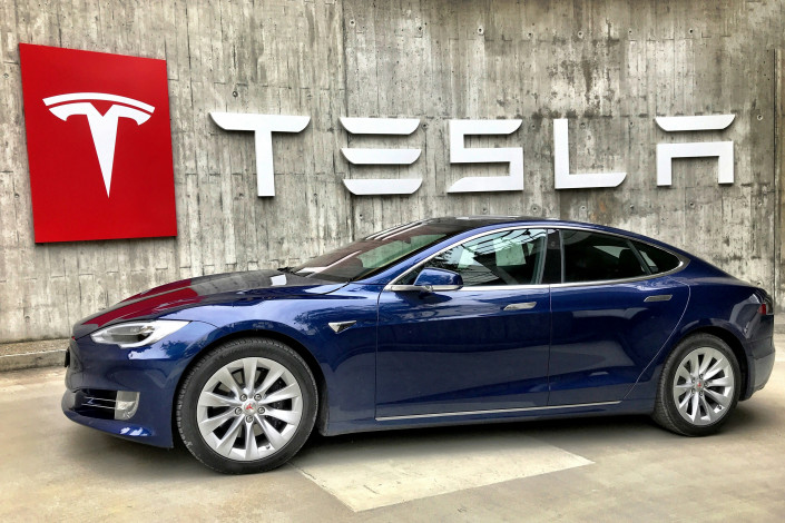 la-revolution-electrique-decouvrez-la-tesla-model-s