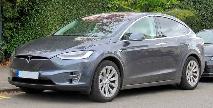le-futur-est-ici-decouvrez-la-revolution-electrique-avec-la-tesla-model-x