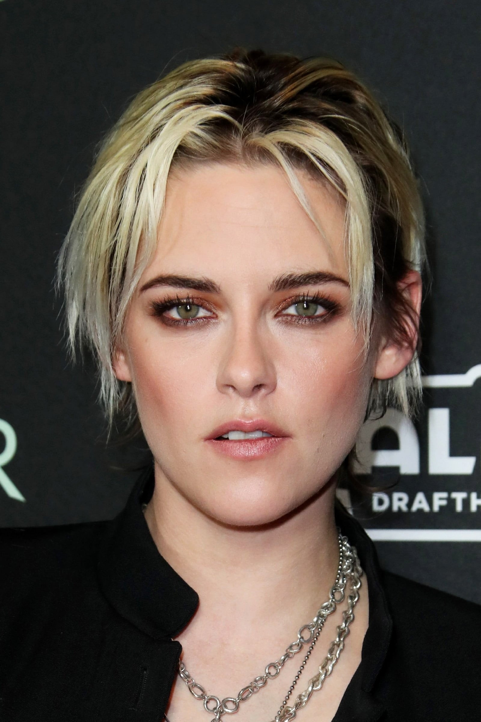 coeur-et-caractere-de-kristen-stewart-leblouissante-evolution-dune-actrice-iconique