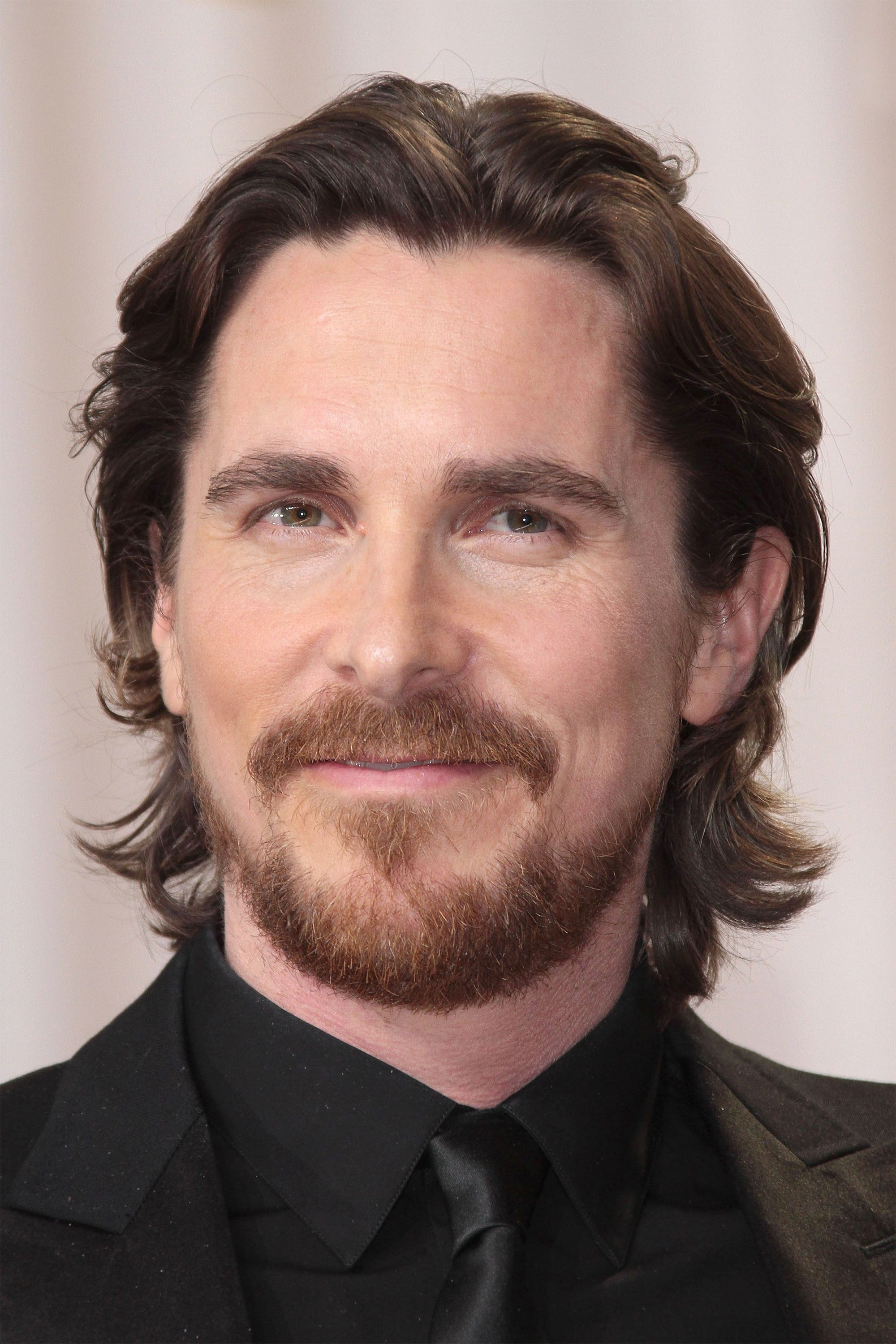 la-metamorphose-de-christian-bale-de-lombre-a-la-lumiere