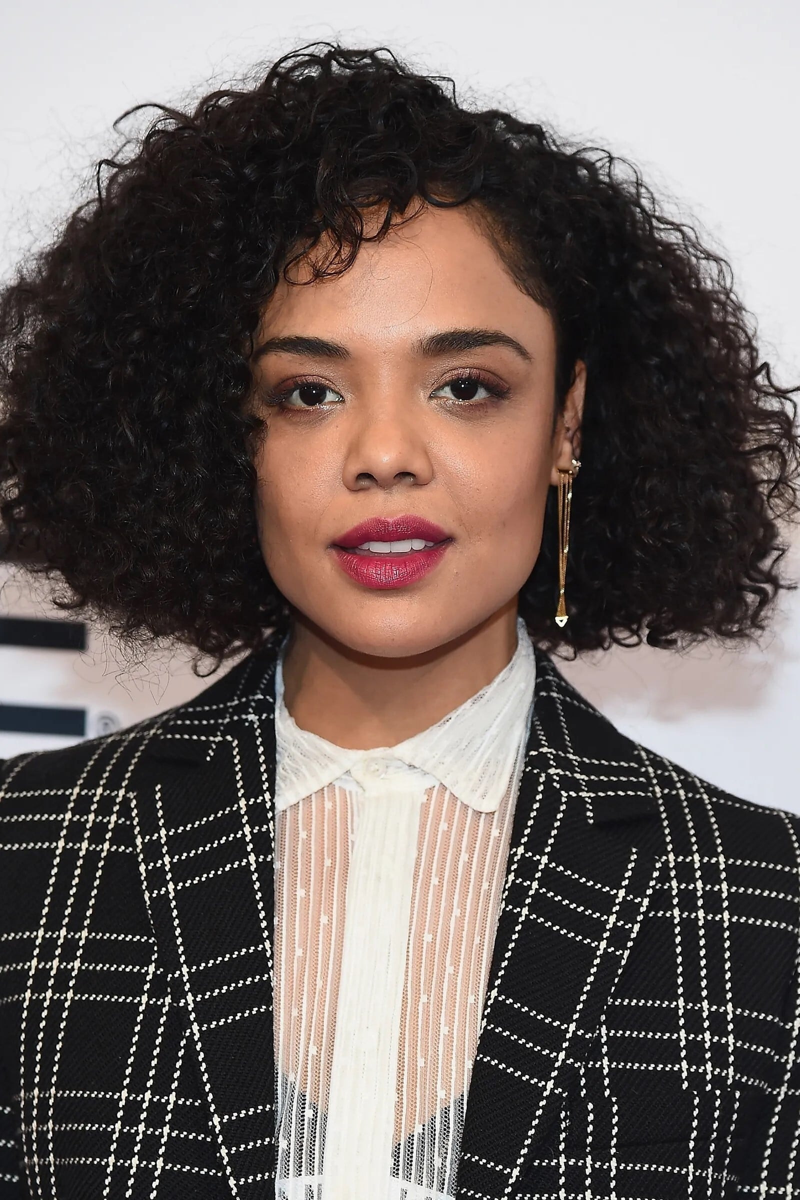 la-montee-fulgurante-de-tessa-thompson-de-garcon-manque-a-superstar-hollywoodienne